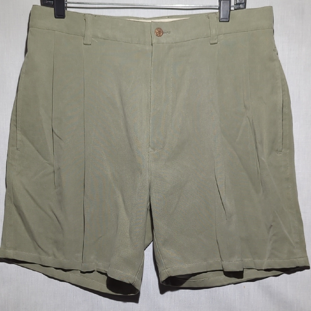 Tommy Bahama Relax 100% Silk Pleated Mens‎ Shorts Size 33